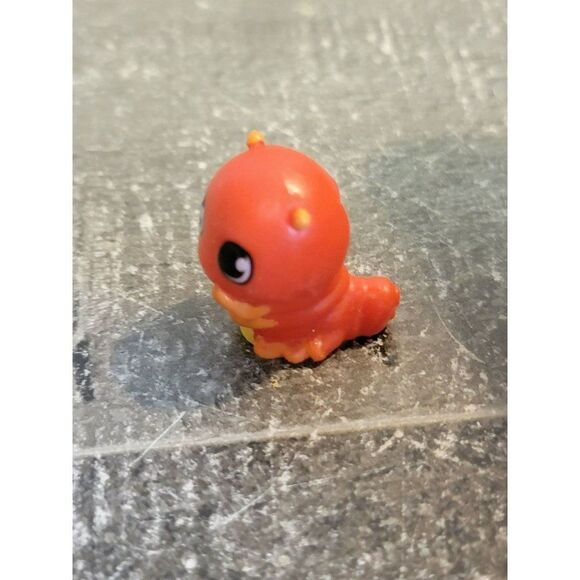 Mini red caterpillar bug toy figure Shopkins moose - Picture 2 of 5